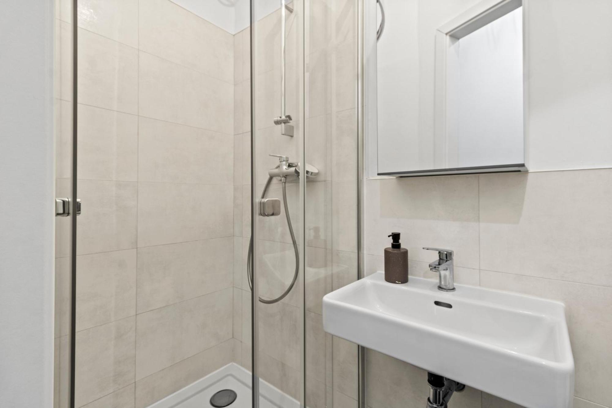 Chic 1Br Apartment - Directly Near Schoenbrunn ウィーン エクステリア 写真